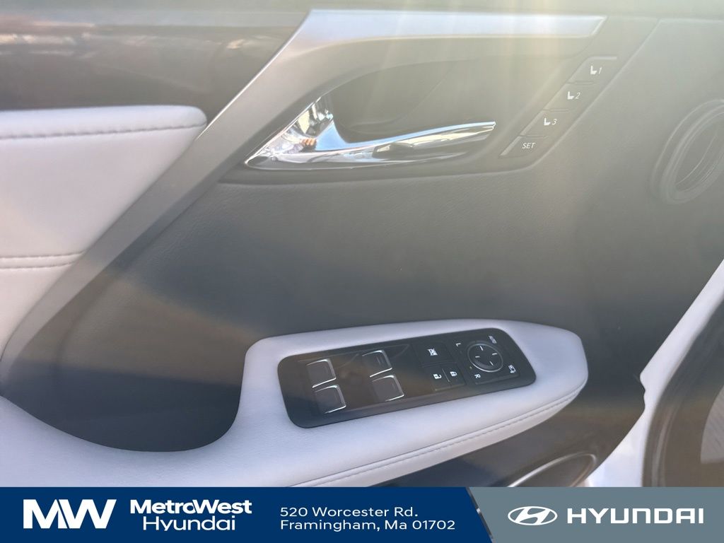2019 Lexus RX 350 - Photo 17