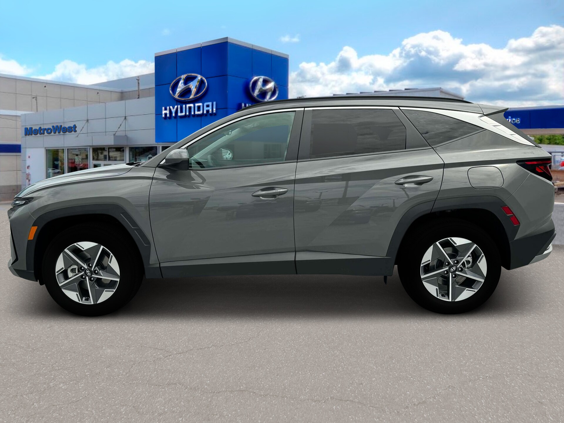 2025 Hyundai Tucson SEL photo 3