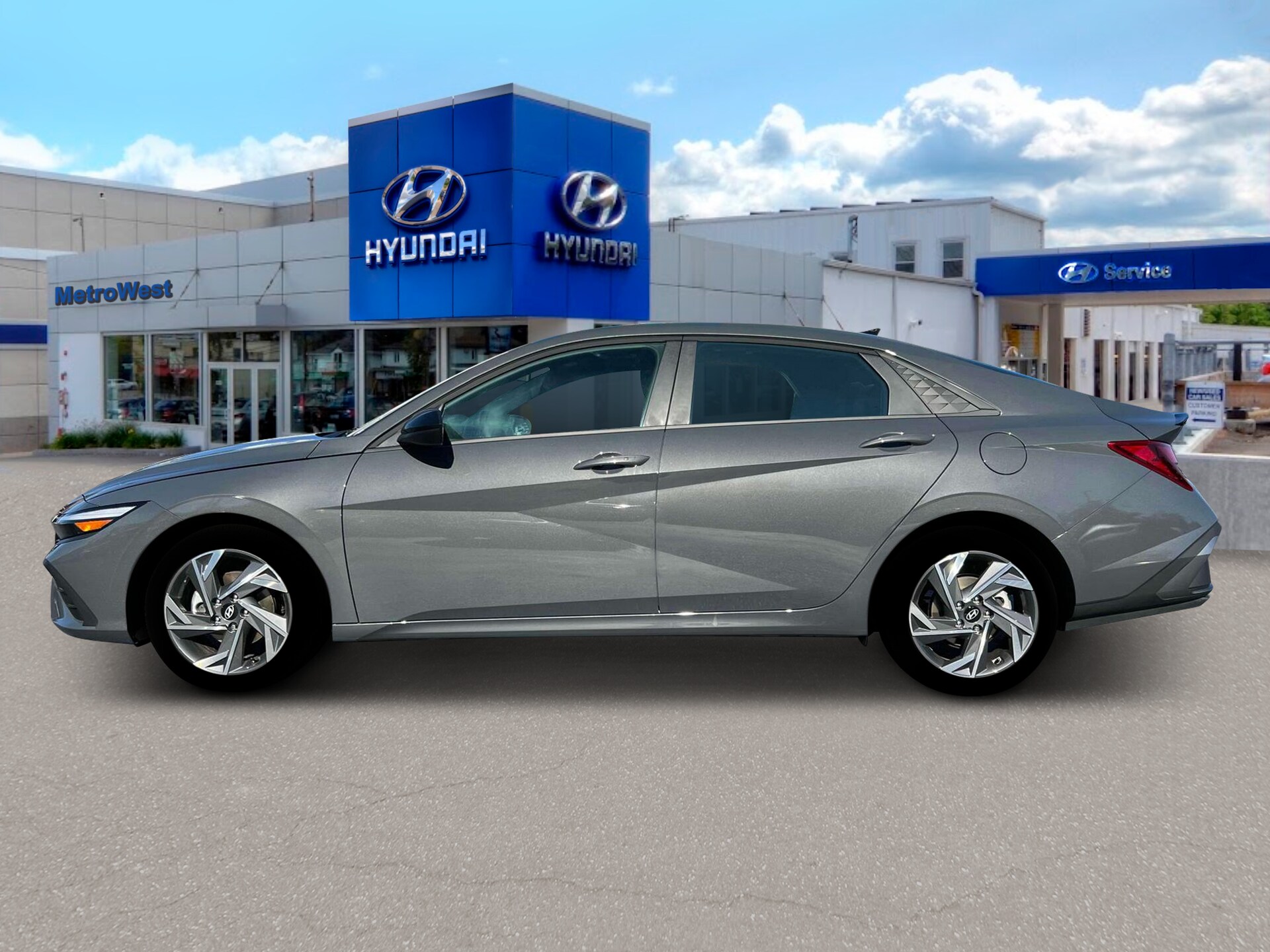 2025 Hyundai Elantra SEL Sport photo 3