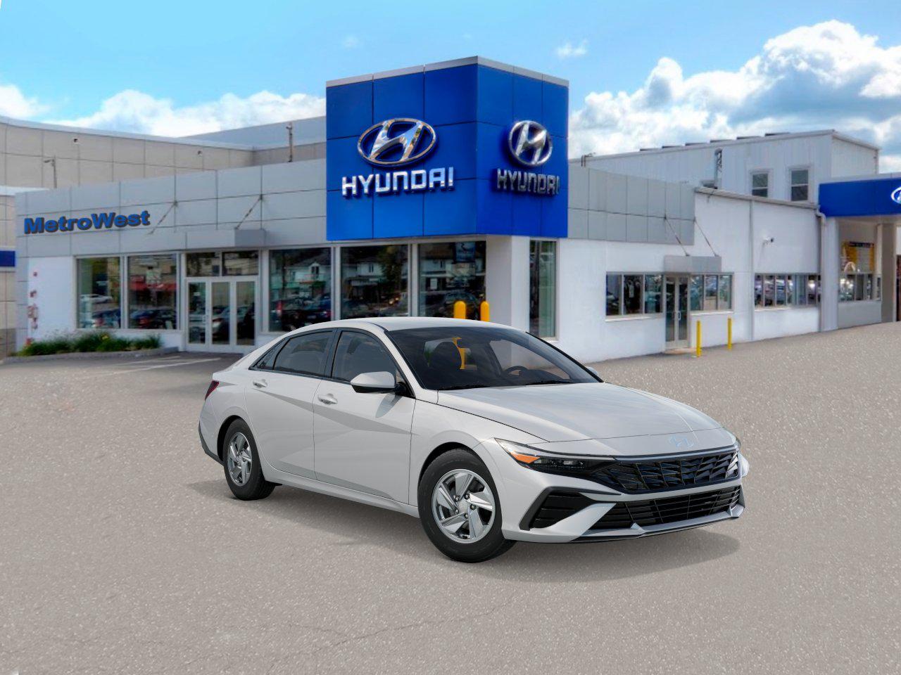 2025 Hyundai Elantra SE photo 2