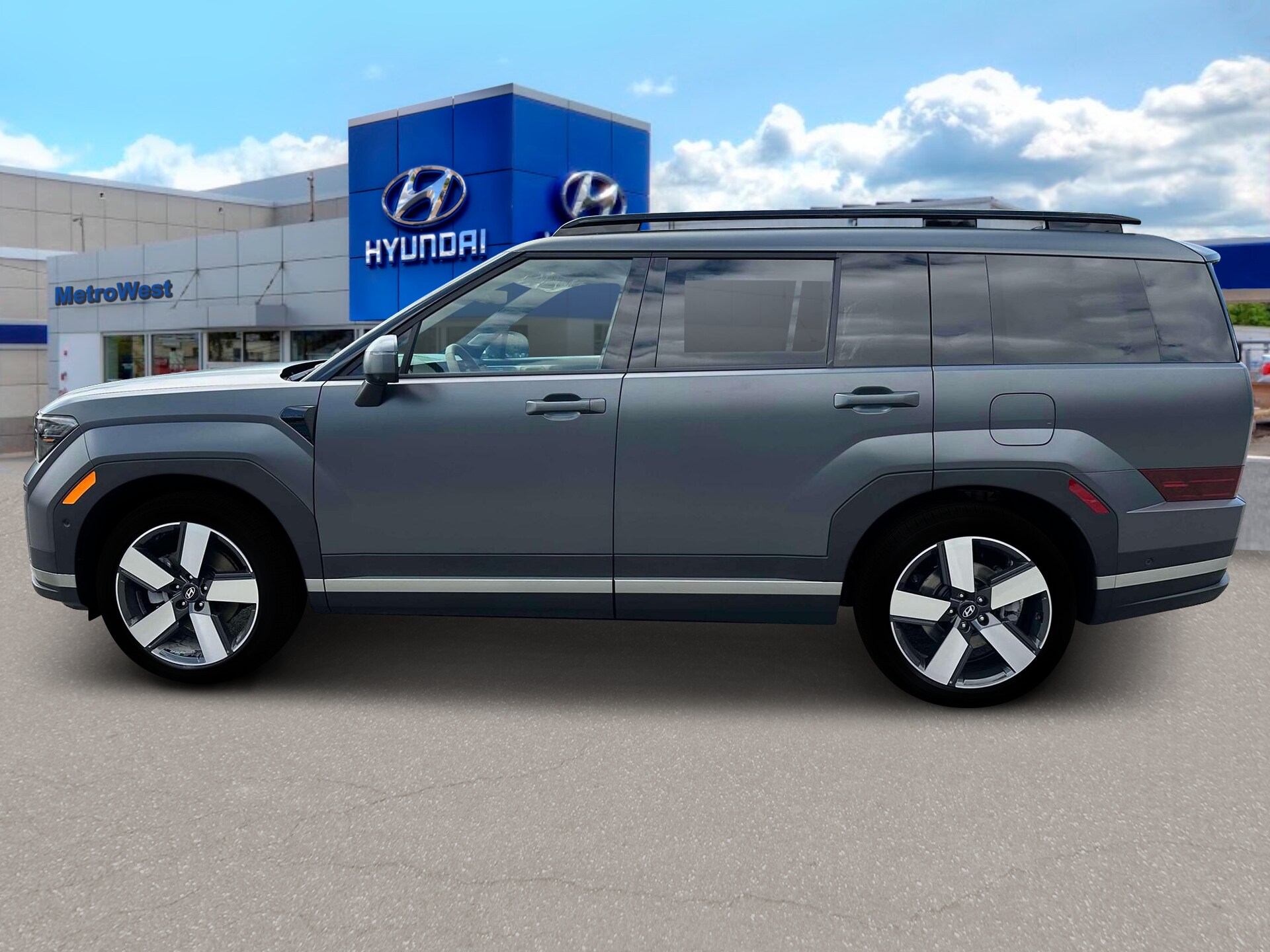 2025 Hyundai Santa Fe photo 2