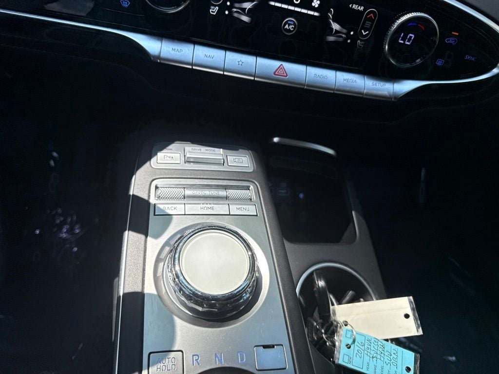 2025 GENESIS GV70 Standard - Photo 18
