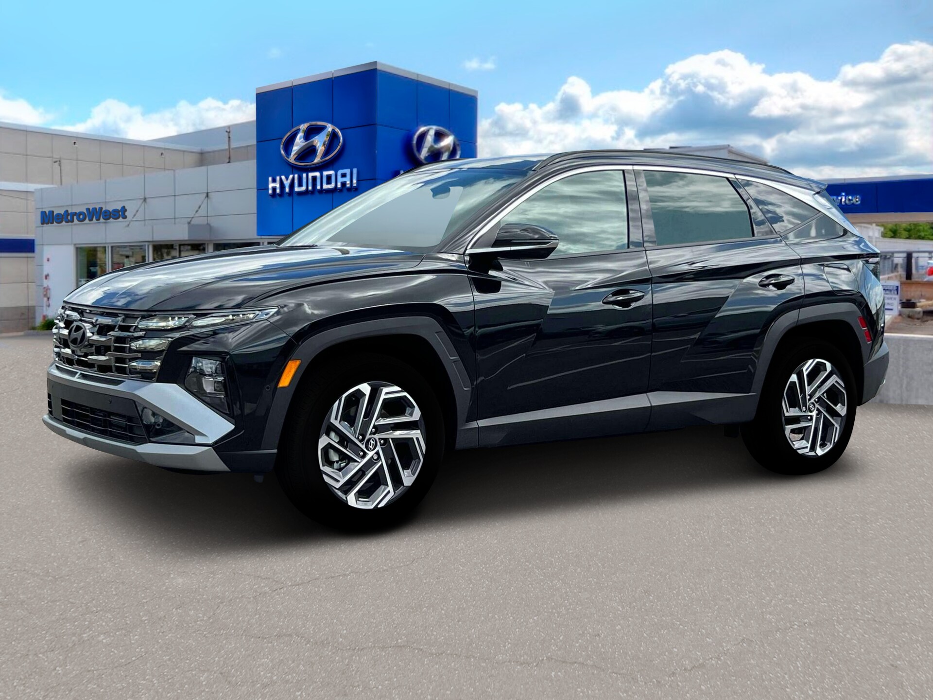 2025 Hyundai Tucson Hybrid Limited photo 2