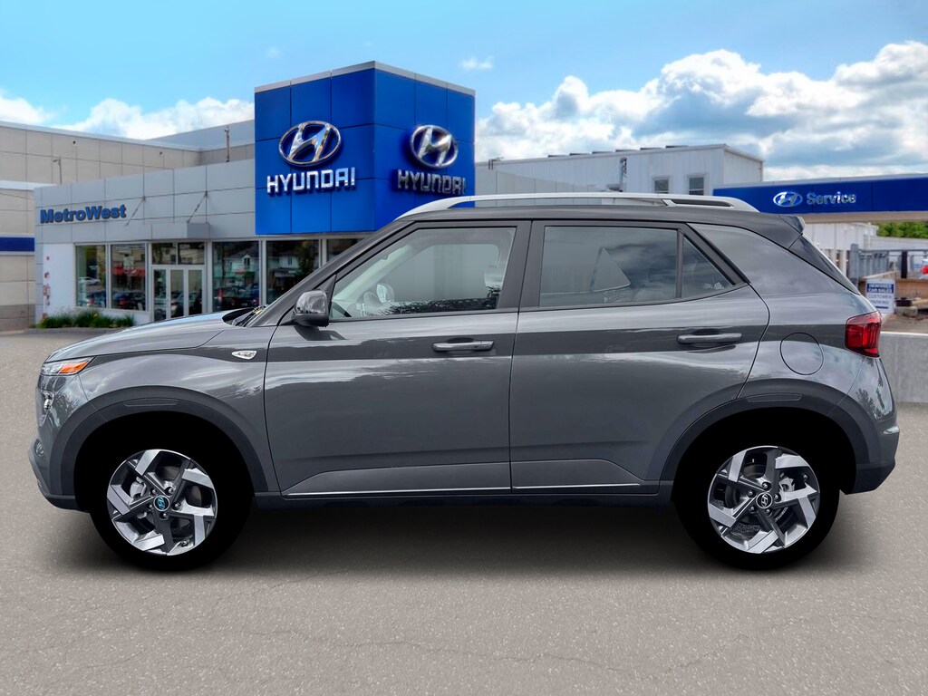 New 2026 Hyundai Venue SEL w/Two-Tone Roof SUV