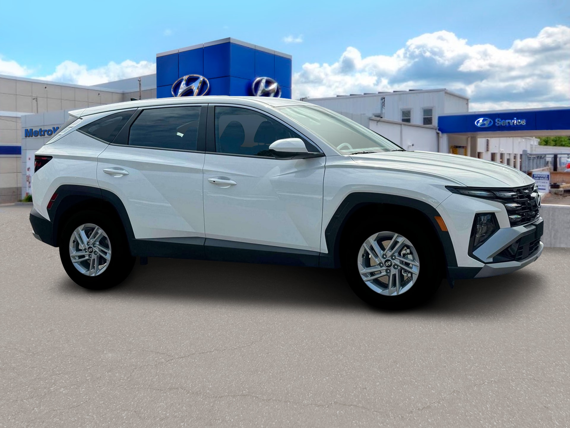 2025 Hyundai Tucson SE - Photo 10