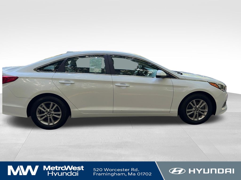 2017 Hyundai Sonata SE - Photo 6