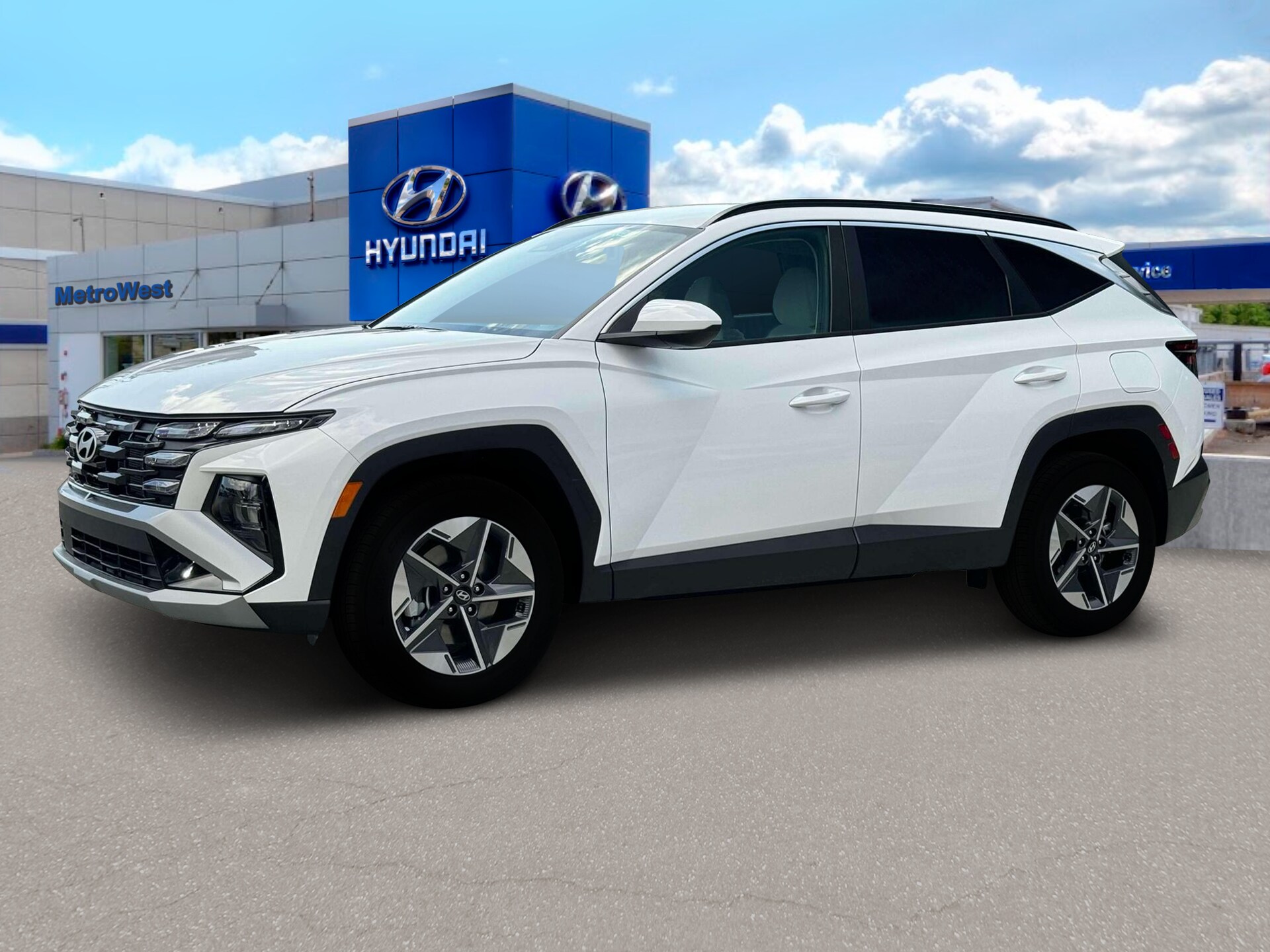 2025 Hyundai Tucson SEL photo 2