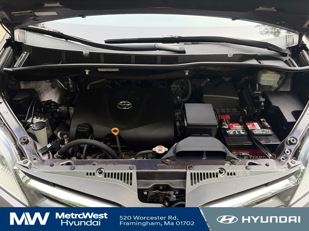 2019 Toyota Sienna XLE - Photo 24