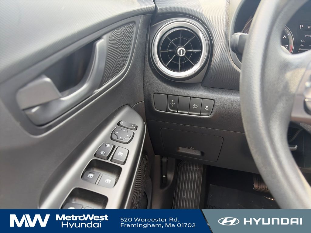2023 Hyundai Kona SEL - Photo 31