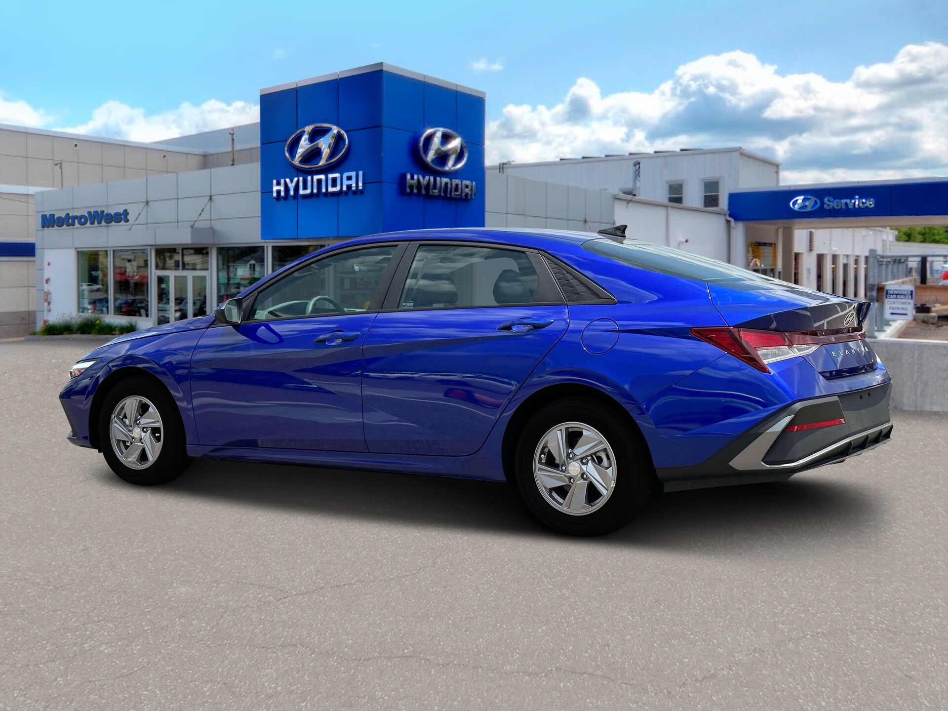 2025 Hyundai Elantra SE photo 3
