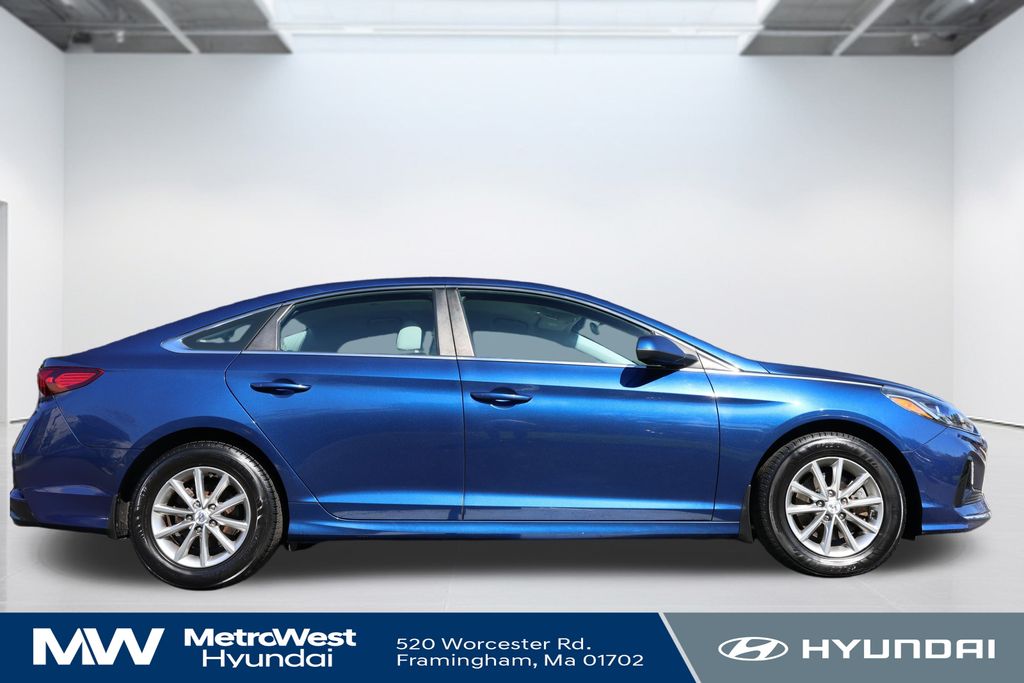 2019 Hyundai Sonata SE photo 4