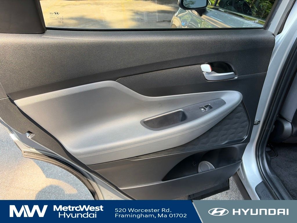 2023 Hyundai Santa Fe SE - Photo 14