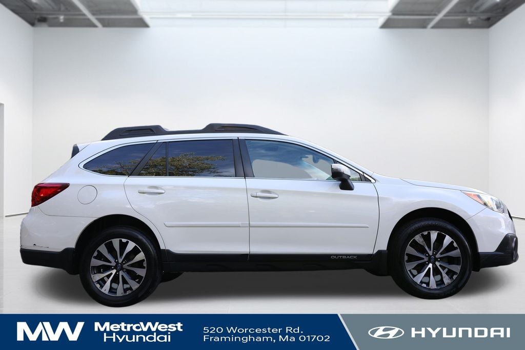 Used 2015 Subaru Outback 2.5i Limited w/Moonroof/KeylessAccess/Nav/EyeSight SUV