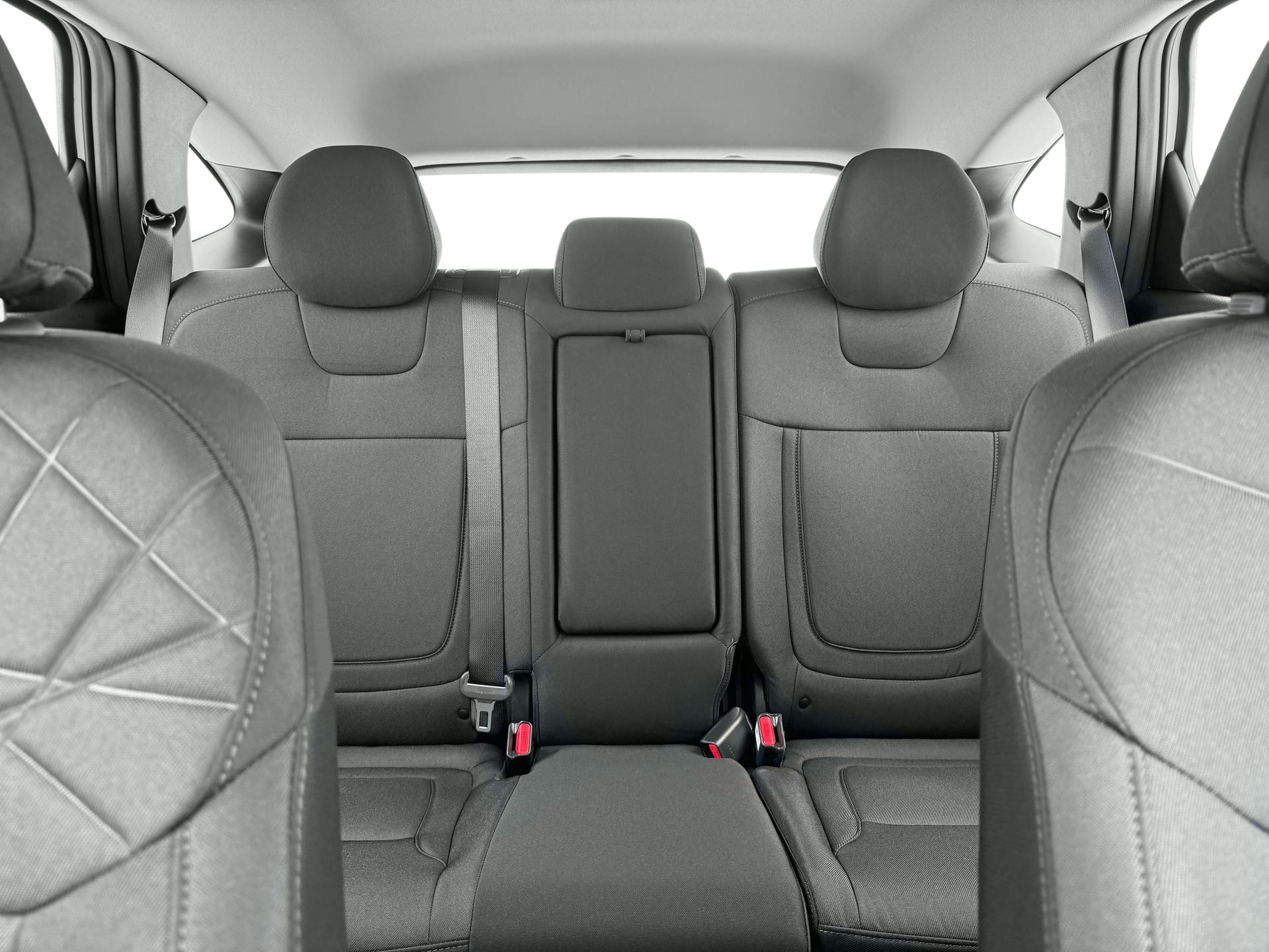 2025 Hyundai Tucson SE - Photo 16