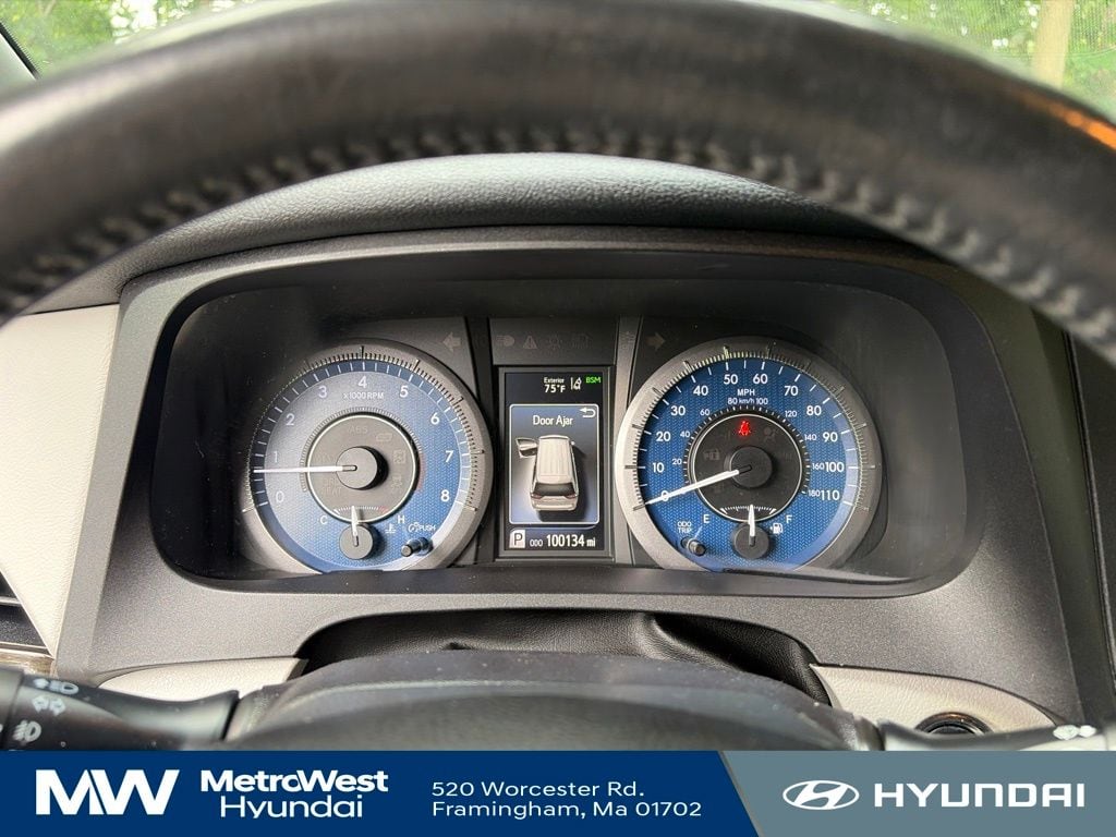 2019 Toyota Sienna XLE - Photo 14