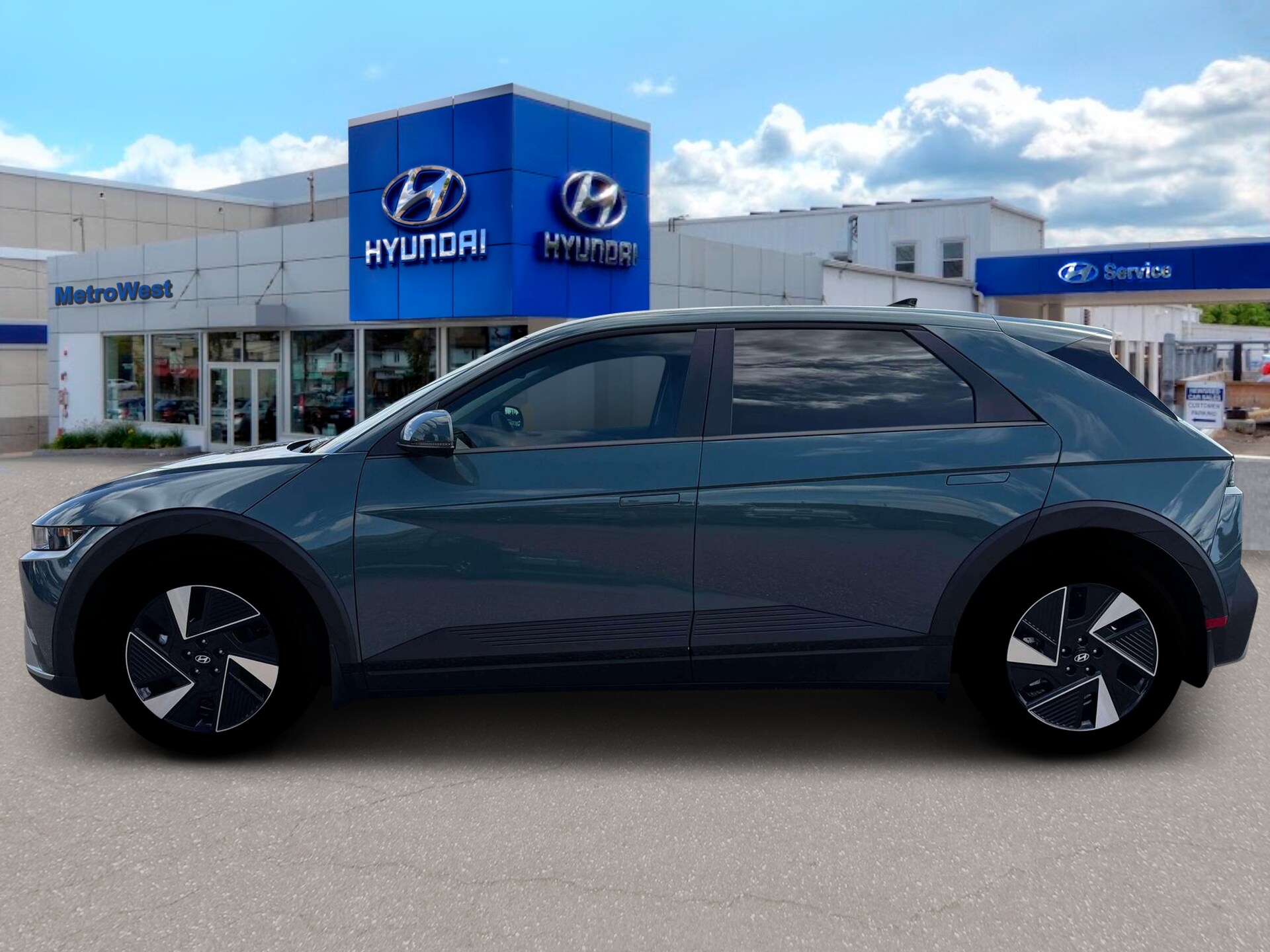 2026 Hyundai Ioniq 5 SEL photo 2