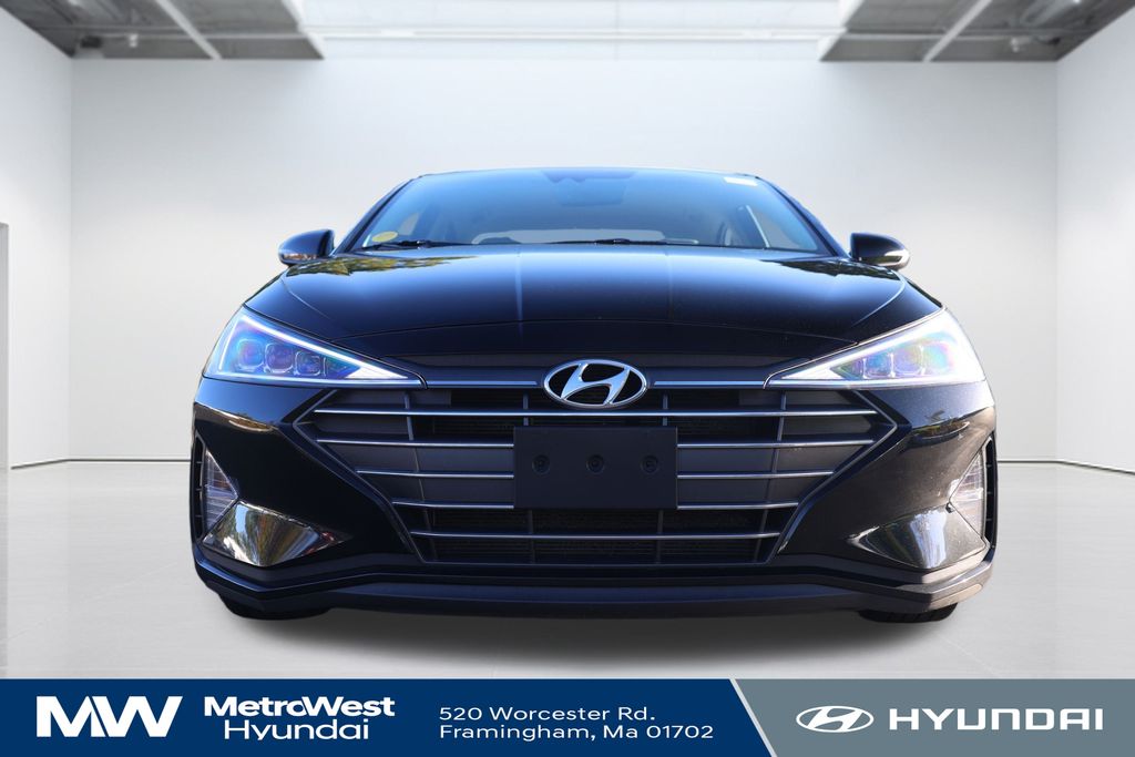 2020 Hyundai Elantra Limited photo 2