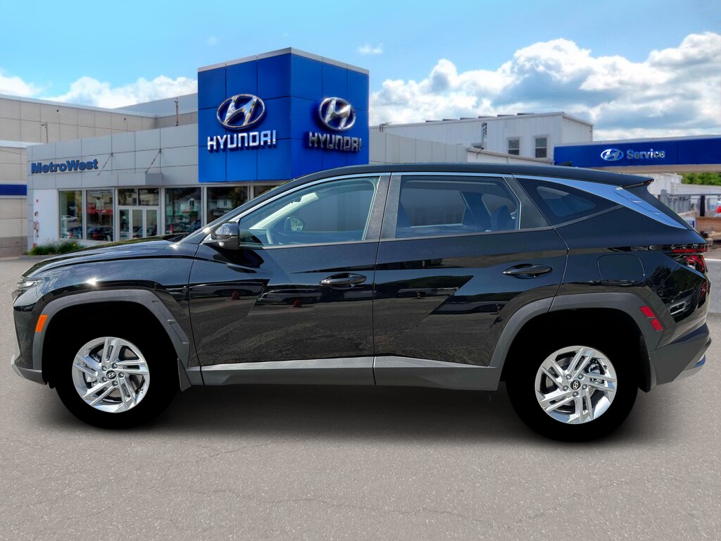 New 2026 Hyundai Tucson SE AWD SUV