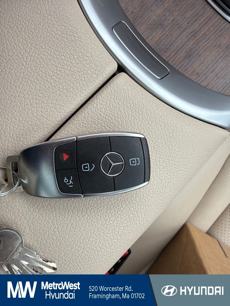 2021 Mercedes-Benz GLC GLC300 - Photo 26