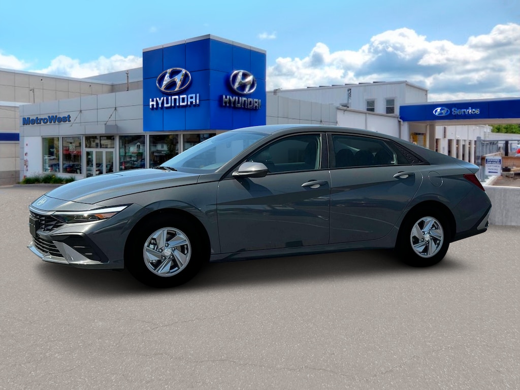 New 2025 Hyundai Elantra SE Sedan