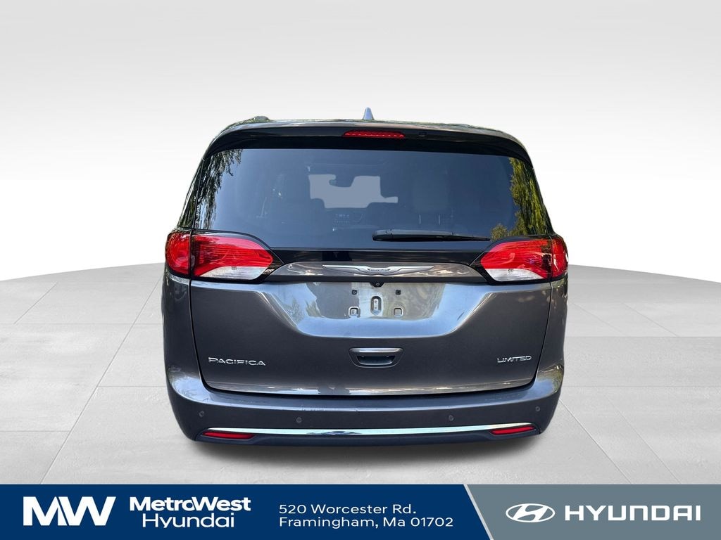 Used 2017 Chrysler Pacifica Limited Van