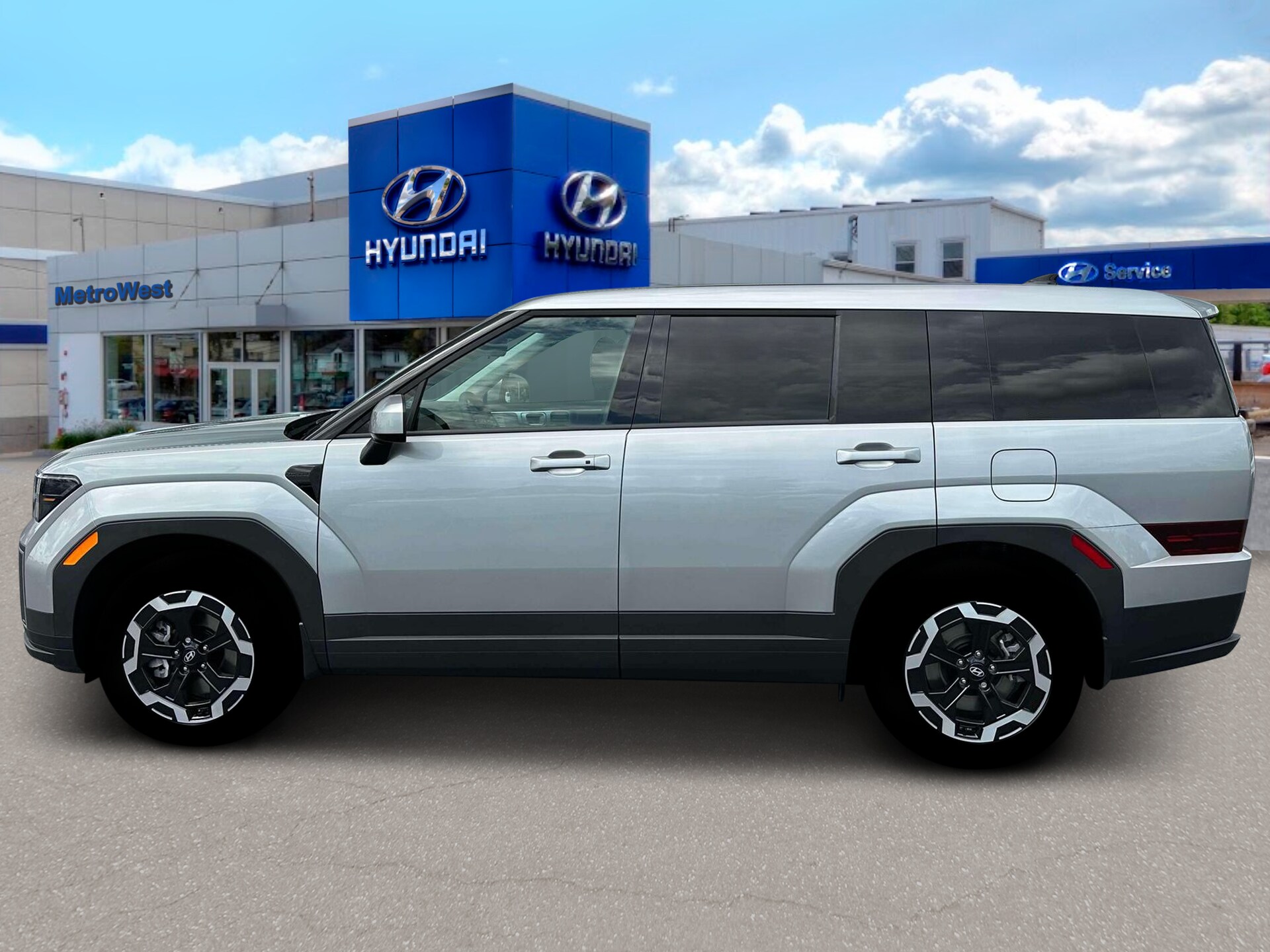 2026 Hyundai Santa Fe SE photo 2