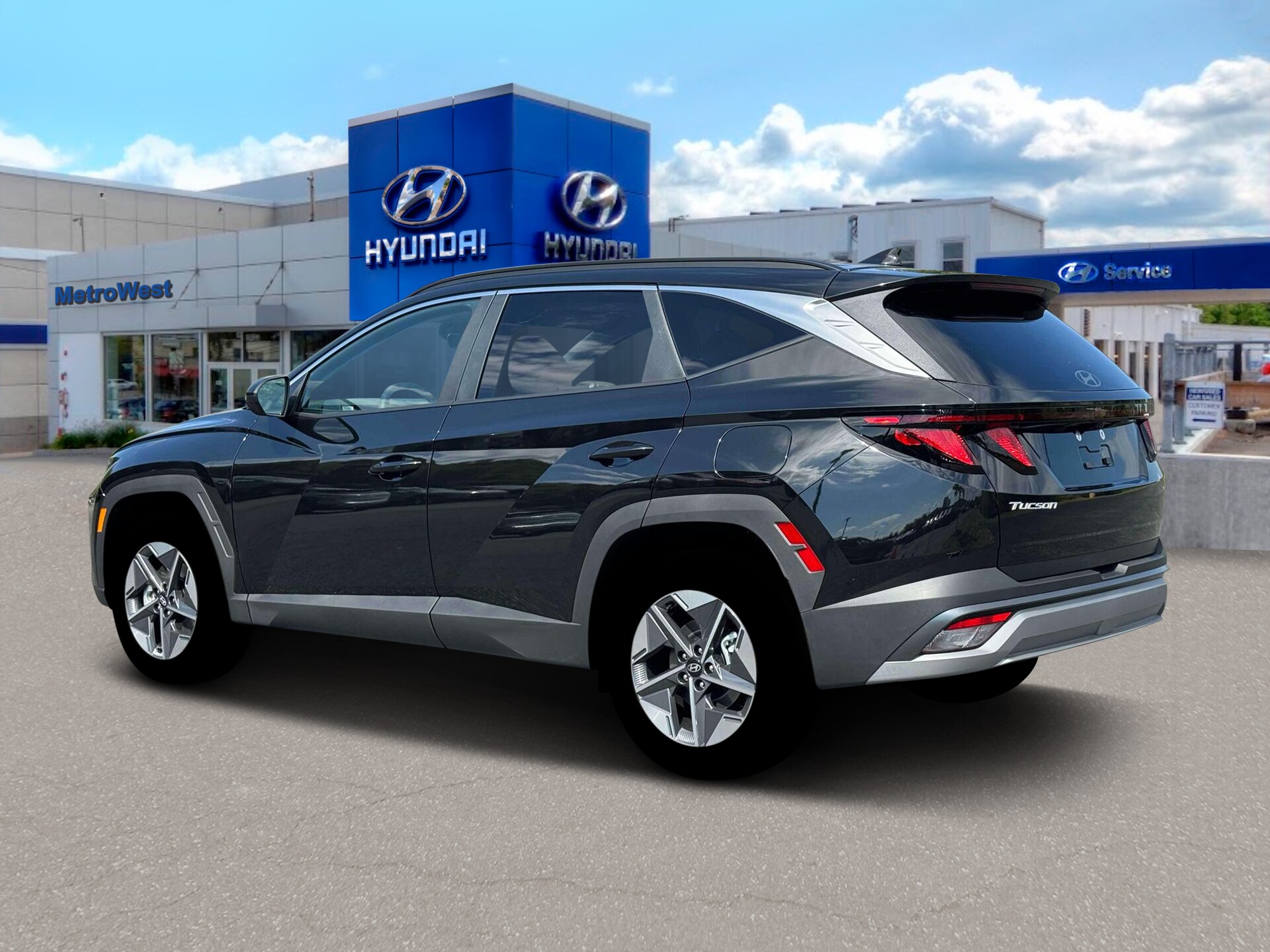 2026 Hyundai Tucson SEL photo 2