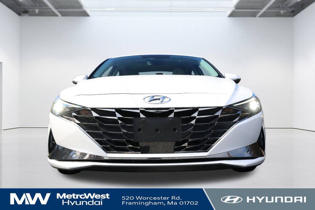 2021 Hyundai Elantra Limited photo 2