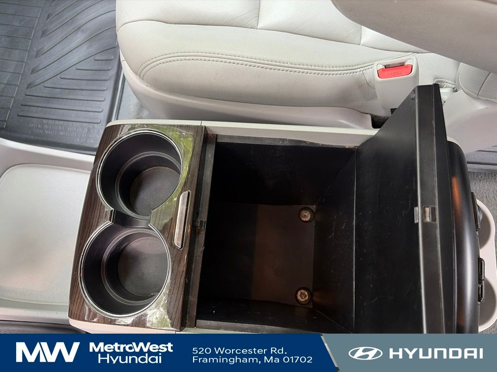 2019 Toyota Sienna XLE - Photo 21