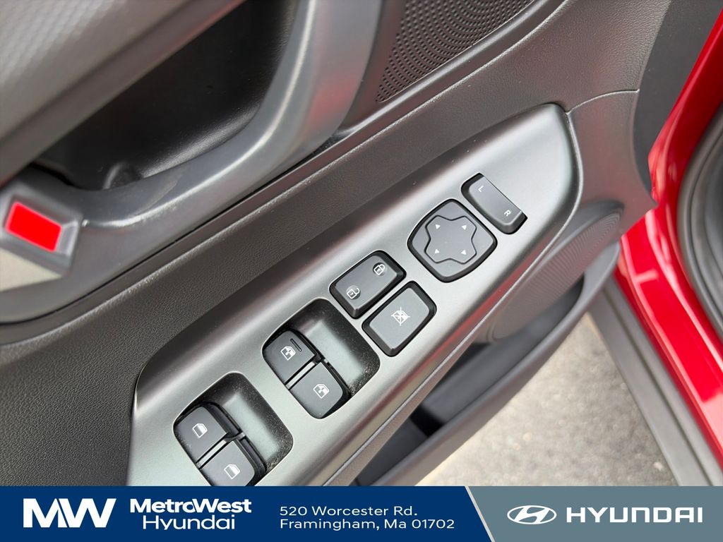 2023 Hyundai Kona SEL - Photo 11