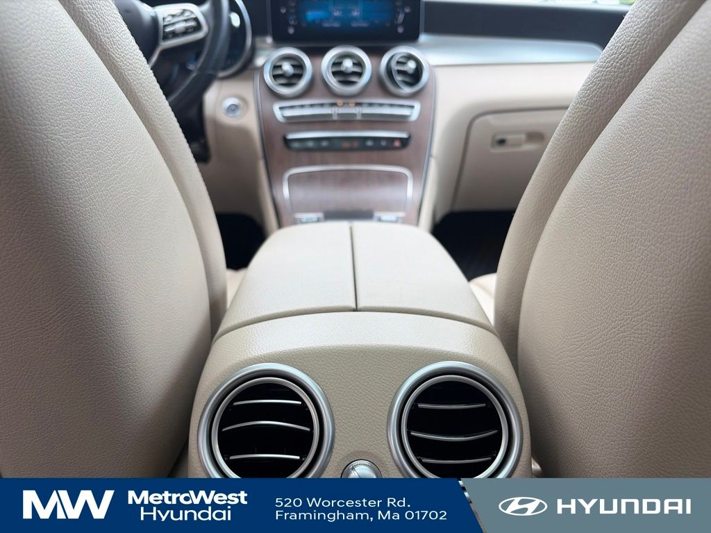2021 Mercedes-Benz GLC GLC300 - Photo 22