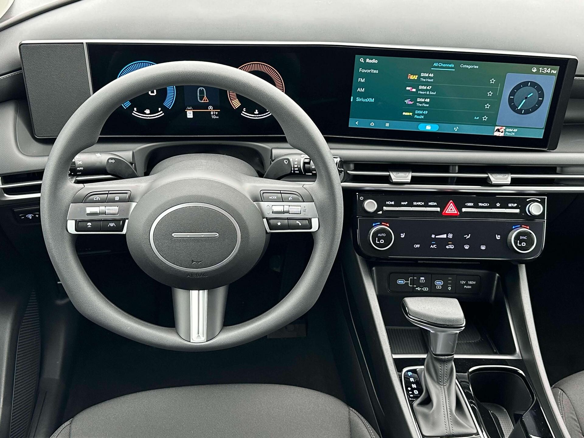 2025 Hyundai Tucson SEL - Photo 17