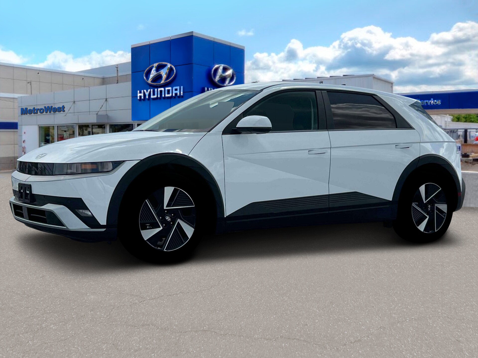 2025 Hyundai Ioniq 5 SE photo 2