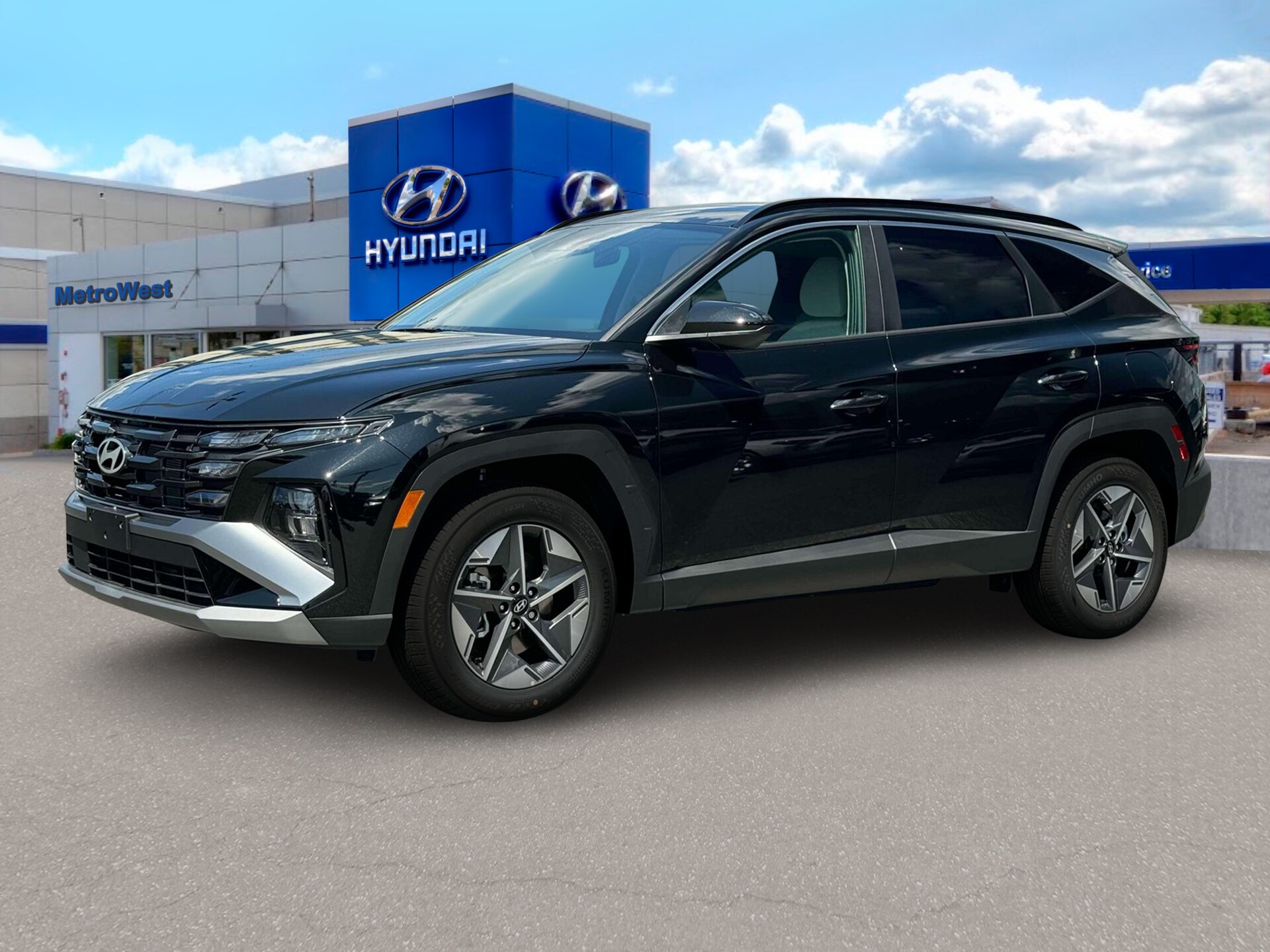 2025 Hyundai Tucson SEL photo 2