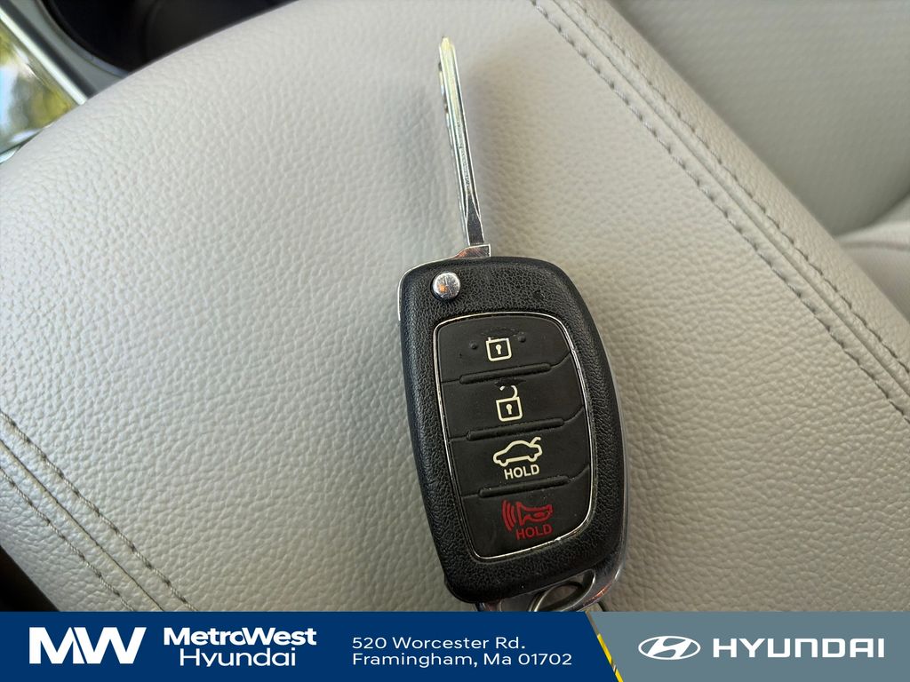 2017 Hyundai Sonata SE - Photo 28