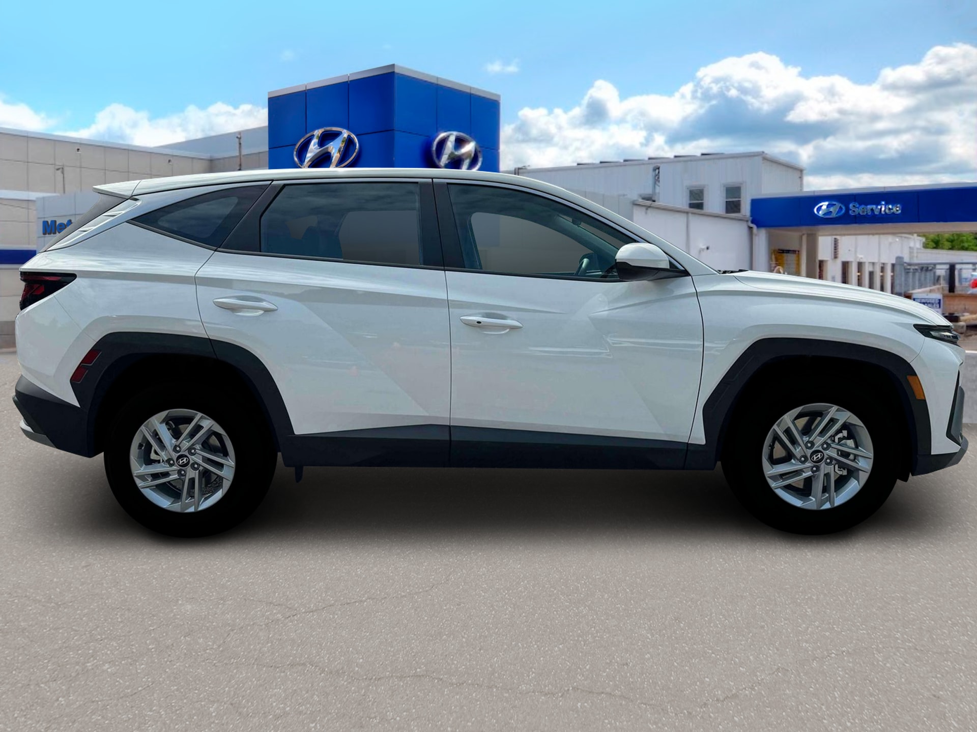 2025 Hyundai Tucson SE - Photo 9