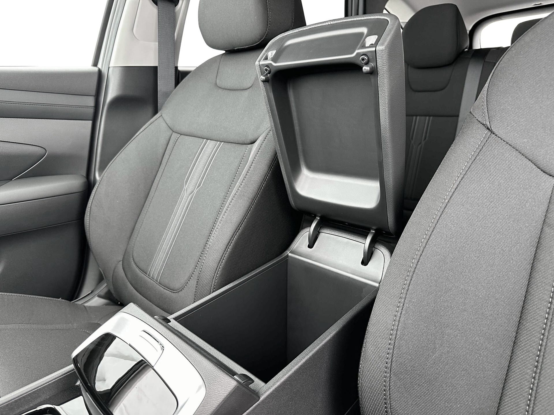 2025 Hyundai Tucson SEL - Photo 18