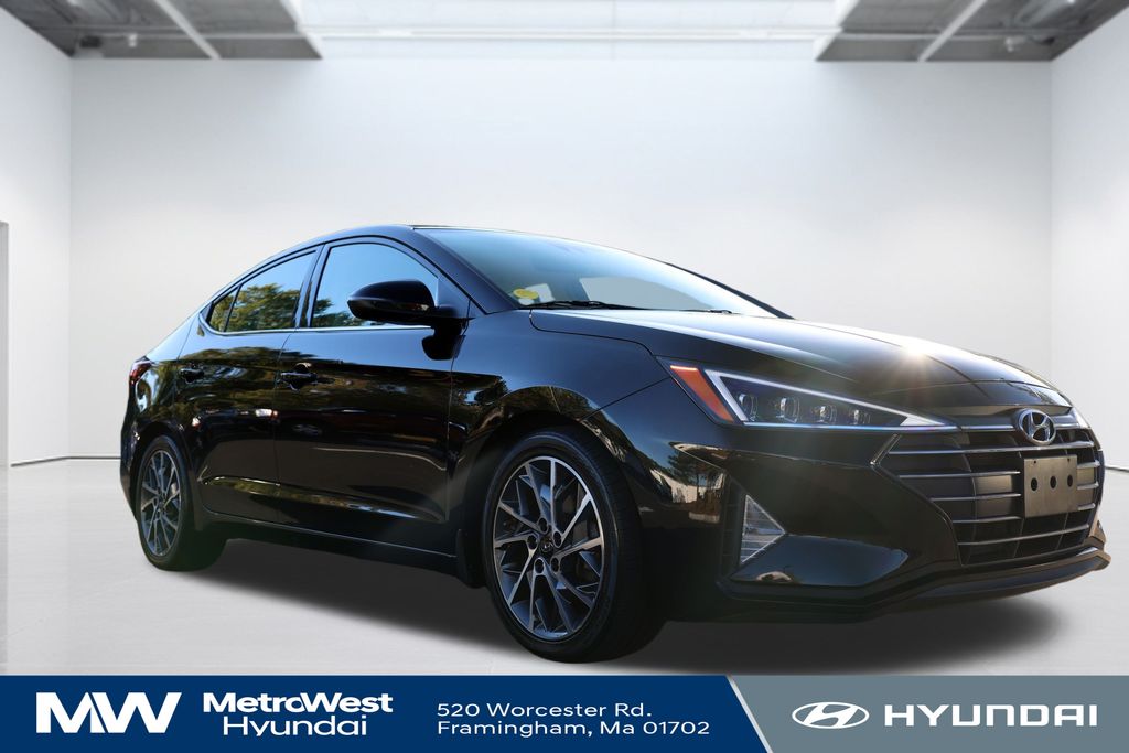 2020 Hyundai Elantra Limited photo 3
