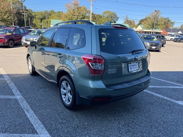 2016 Subaru Forester 2.5i Premium photo 3