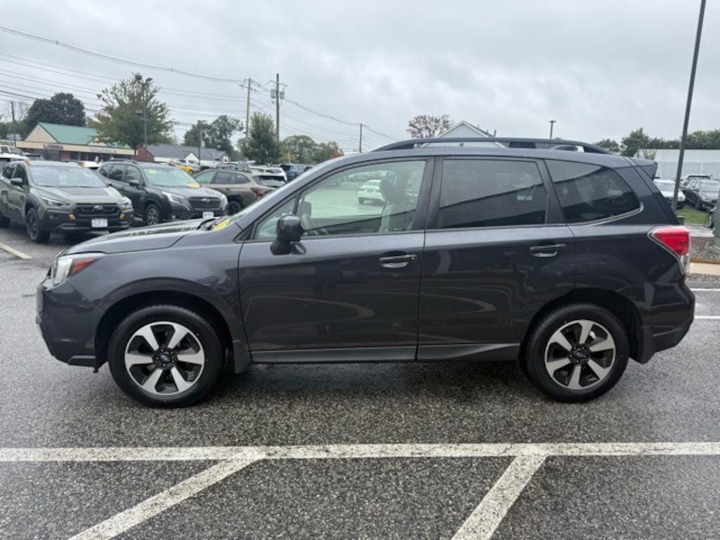 Used 2017 Subaru Forester 2.5i Premium SUV