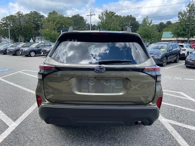 2025 Subaru Forester Premium photo 3