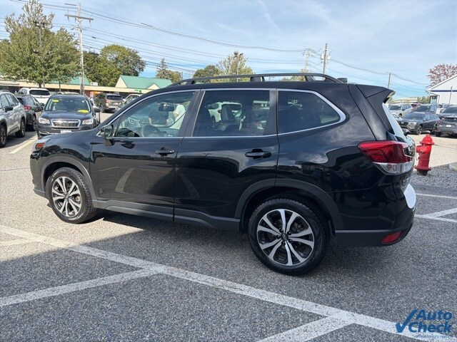 2023 Subaru Forester Limited Base photo 4