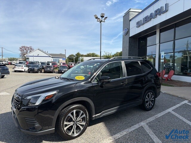 2023 Subaru Forester Limited Base photo 2