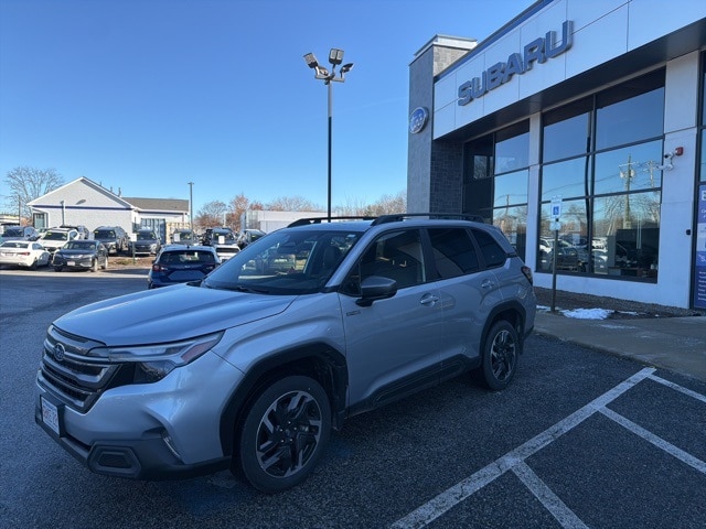 2025 Subaru Forester Limited's photo