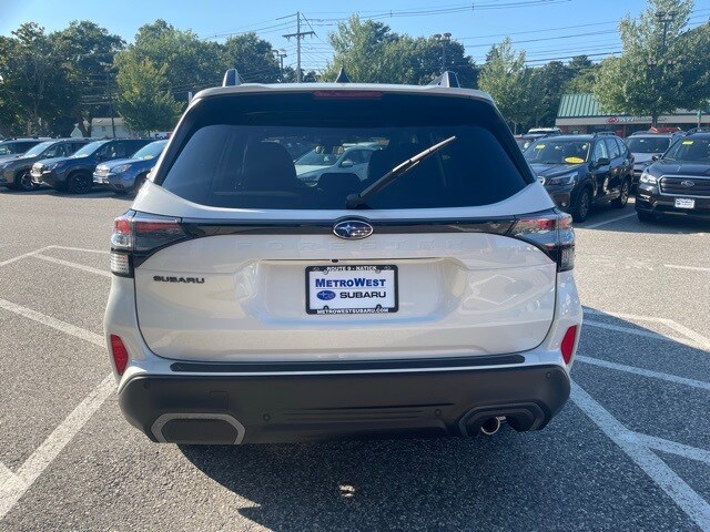 2025 Subaru Forester Limited photo 4