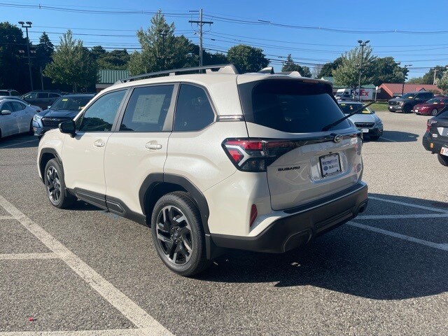 2025 Subaru Forester Limited photo 3