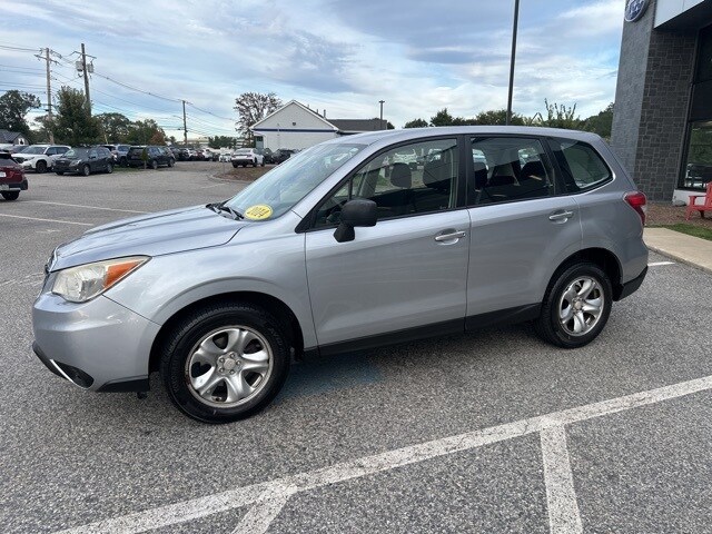 2014 Subaru Forester 2.5i photo 2