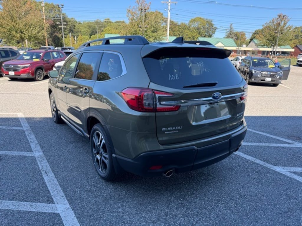 New 2025 Subaru Ascent Limited 7-Passenger SUV