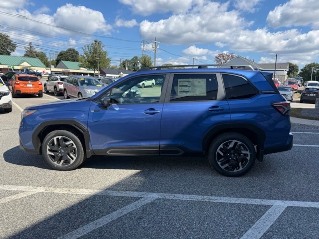 New 2025 Subaru Forester Hybrid Limited SUV
