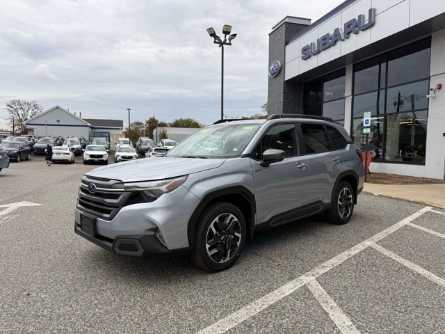 2025 Subaru Forester Limited's photo